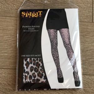 Printed footed tights 🐆🎃